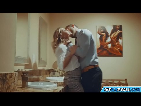 ❤️ Když vás na veřejných záchodcích svádí prsatá blondýna. ️ Tvrdé porno u cs.bestsexporno.ru ❌